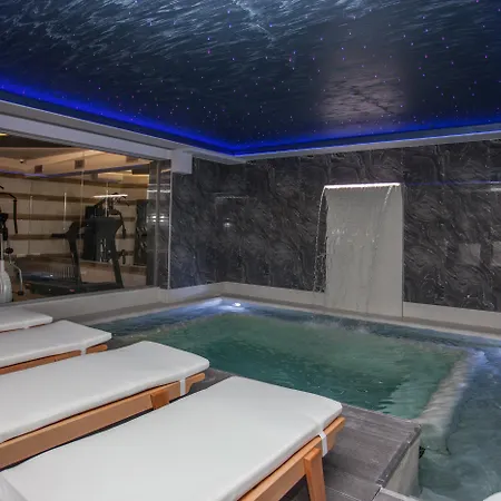 Hotel Melrose By Mage 4*