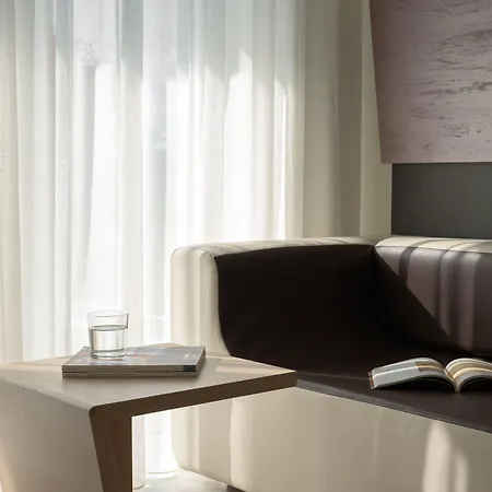 Melrose By Mage Hotel 4*