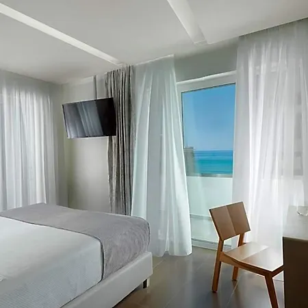 Hotel Melrose By Mage 4*