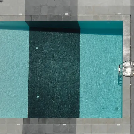 Hotel Melrose By Mage 4*